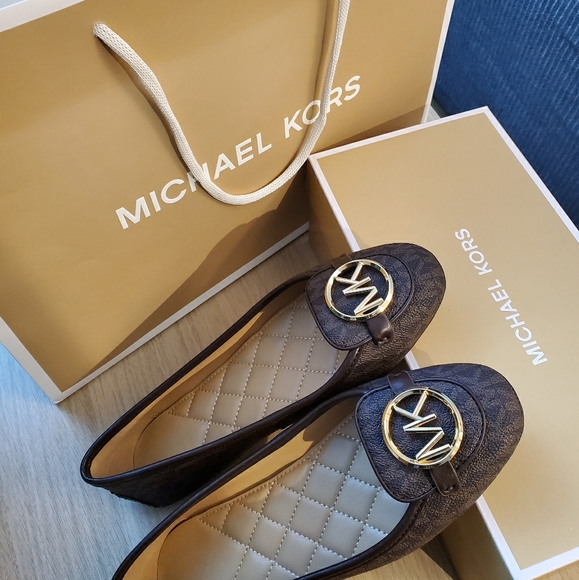 Micheal kors Flats or Shoes - Picture 1 of 4